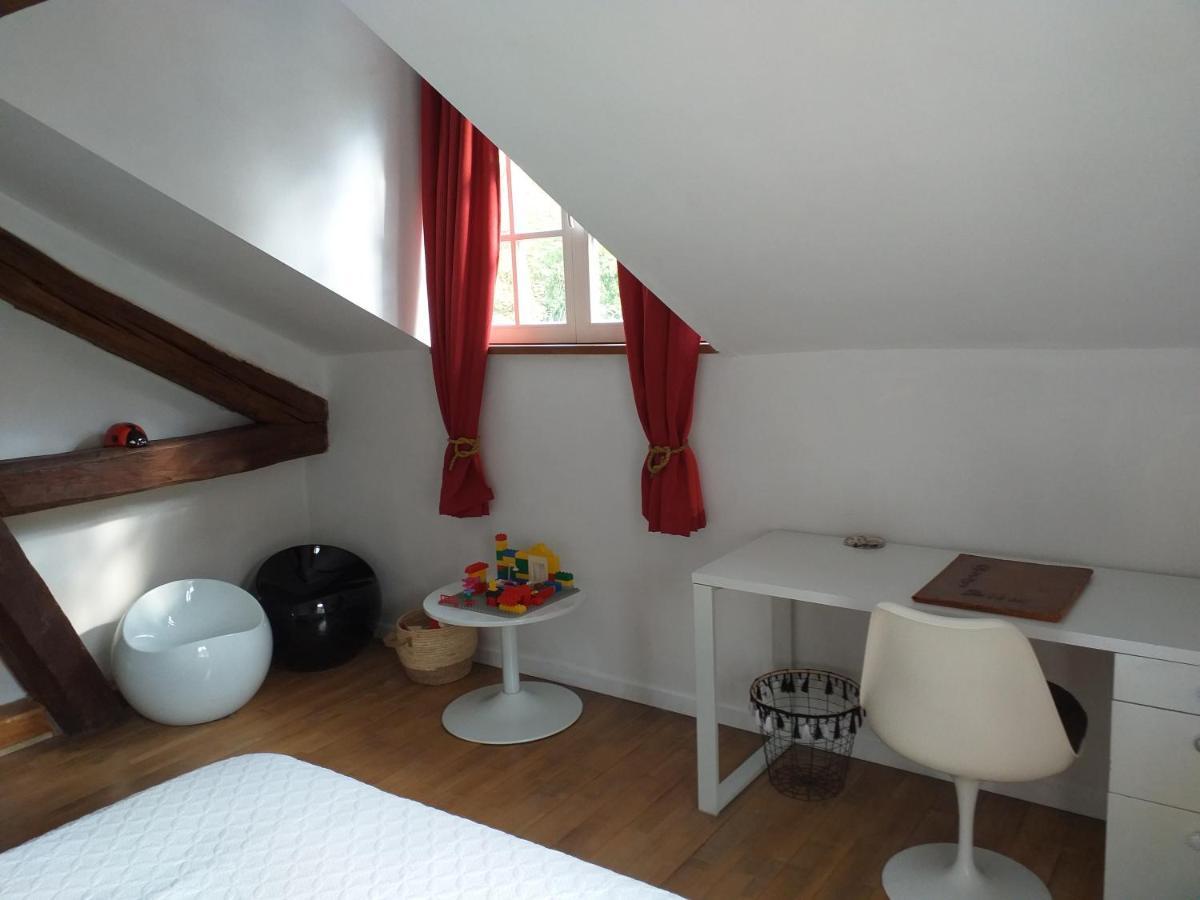 Maison De Vacances, Gite "Le Vieux Logis" A プロフォンドヴィル エクステリア 写真